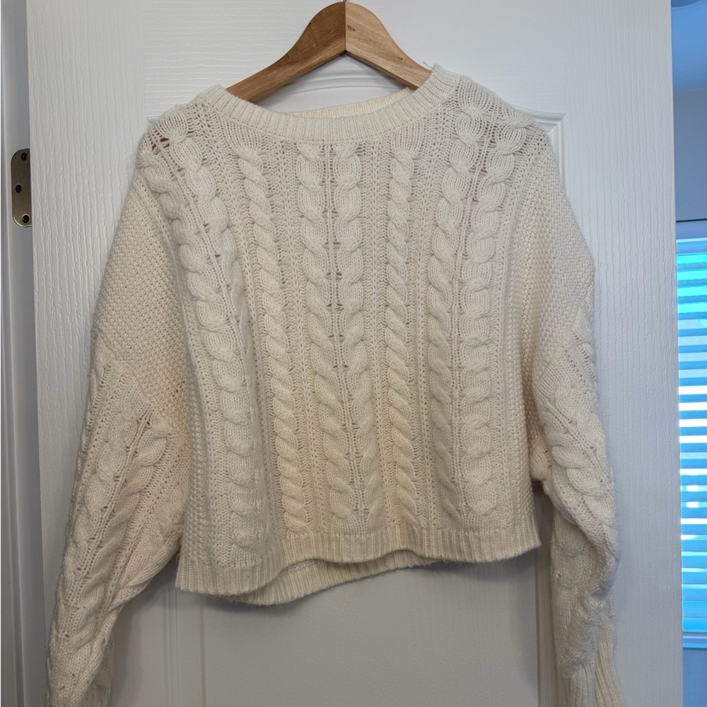 Hippie Rose soft cream pullover sweater sz large